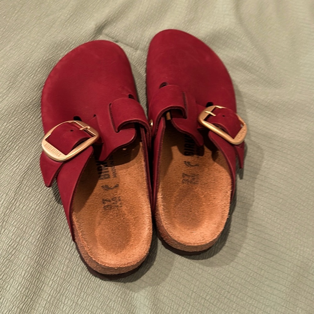 NWOT Birkenstock Boston Big Buckle Maroon size 37